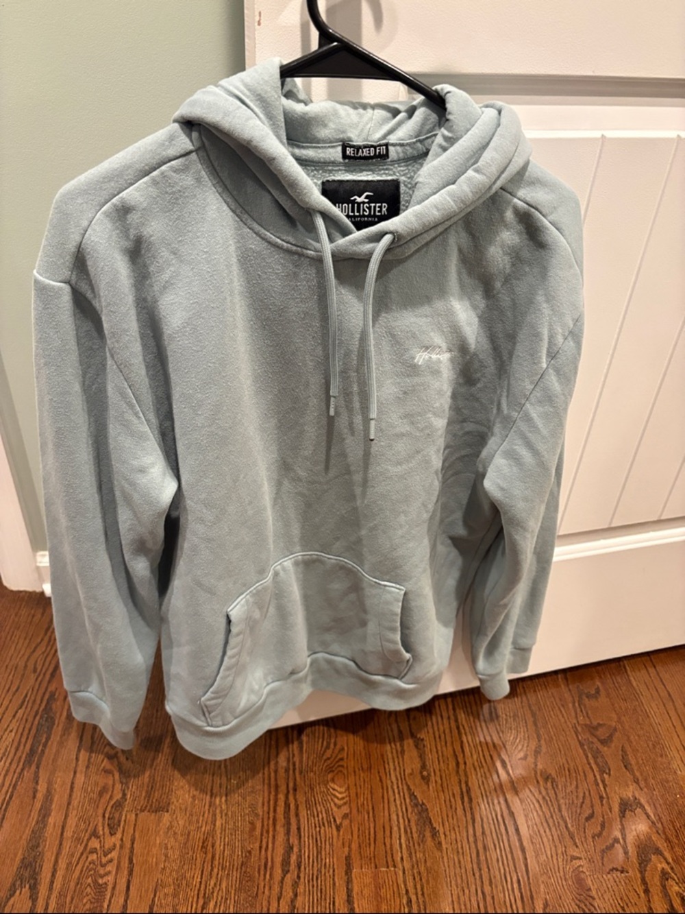 Hollister Relaxed Pullover Hoodie in Sage Green